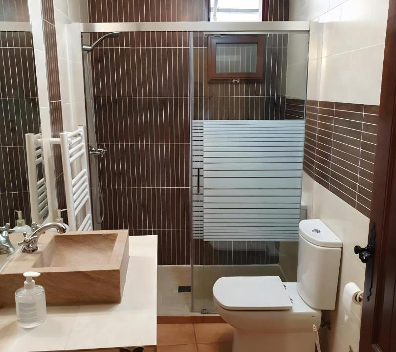 Photo of Bathroom in Iznatoraf