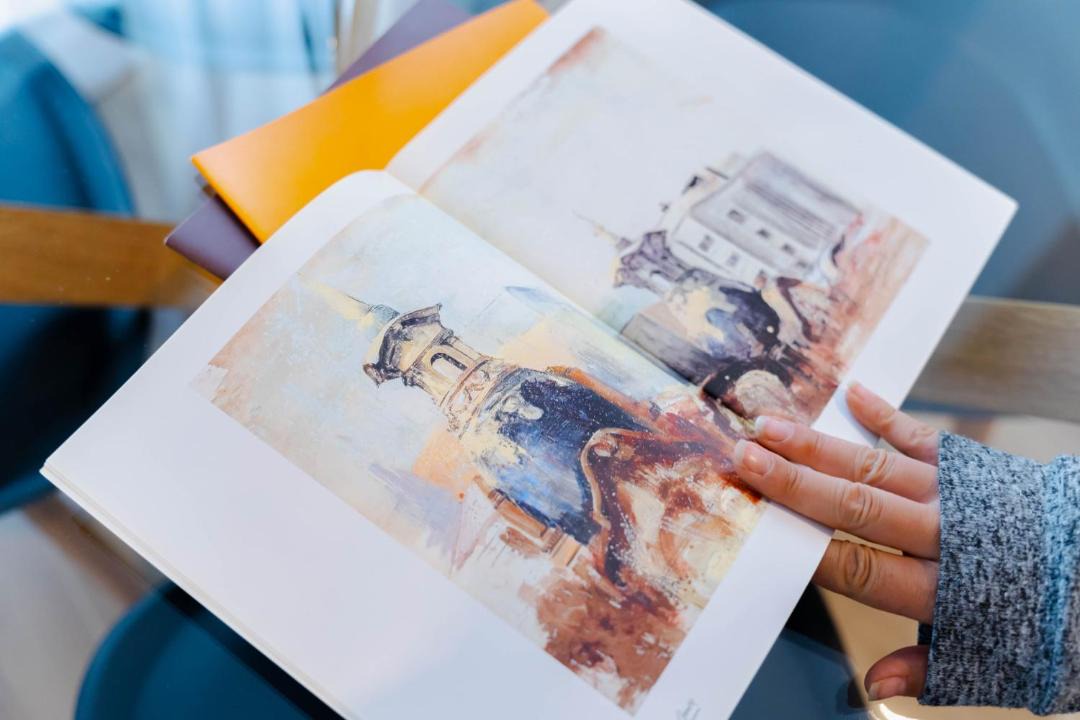Photo of Human In Picture in Albacete