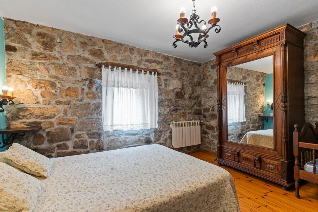 Photo of Bedroom in Caunedo