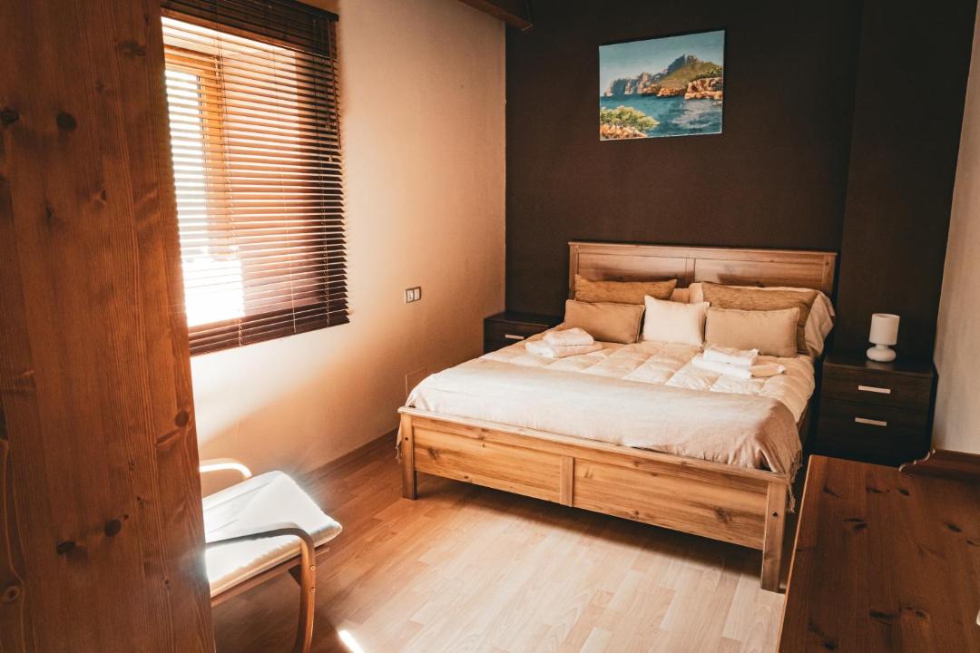 Photo of Bedroom in Cuevas de Vinayo