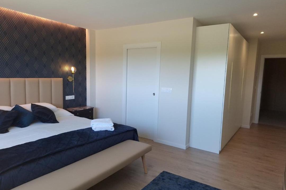 Photo of Bedroom in Naron