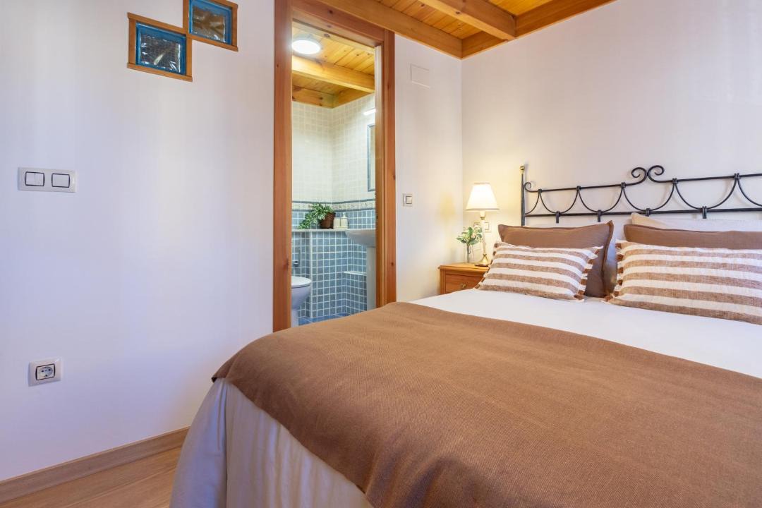 Photo of Bedroom in Campomanes