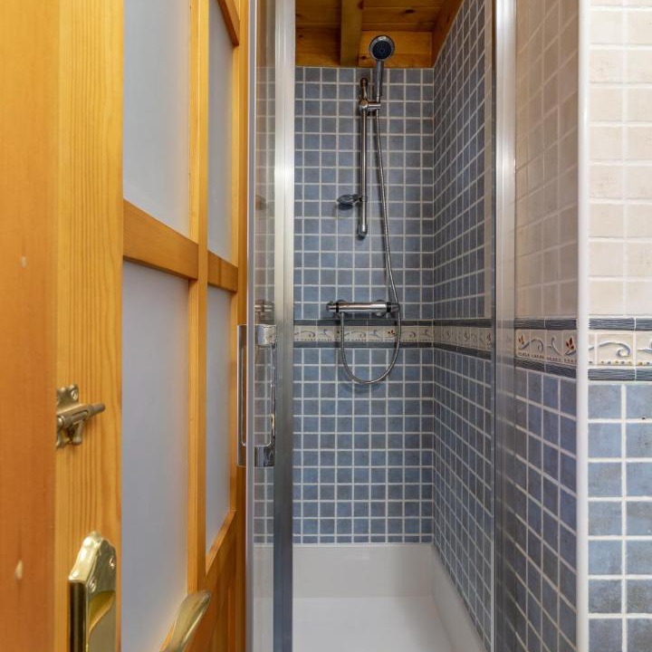 Photo of Bathroom in Campomanes