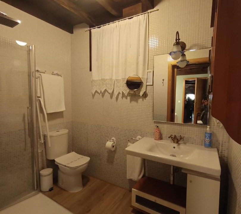 Photo of Bathroom in Monfero