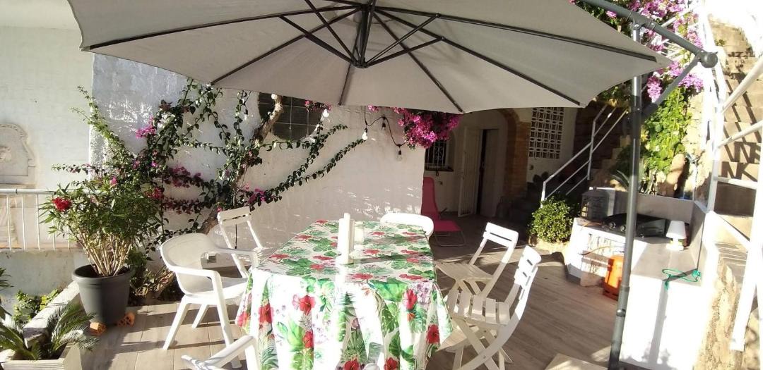 Photo of Patio Balcony in Roses Town Center