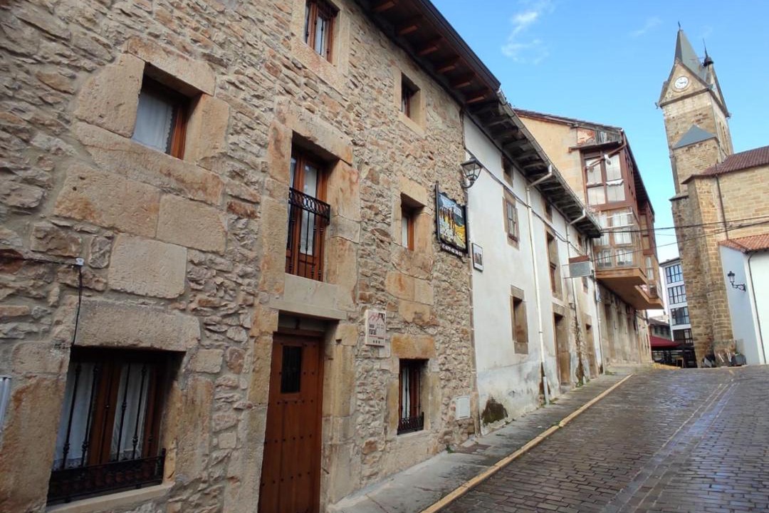 Photo of Buildings in Cuestaedo