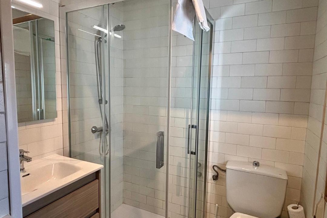 Photo of Bathroom in Sober