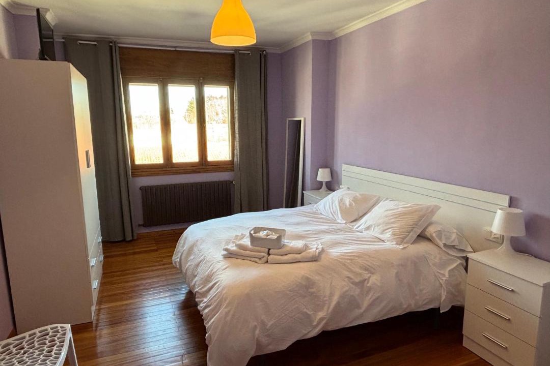 Photo of Bedroom in Sober