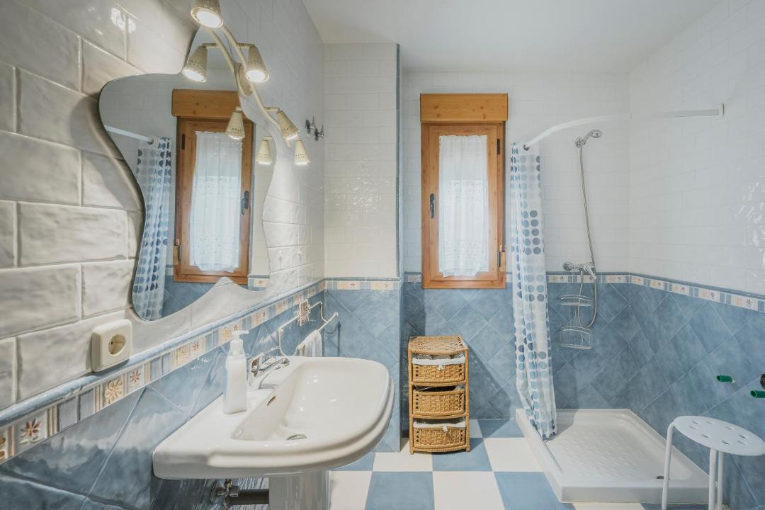 Photo of Bathroom in Caballar