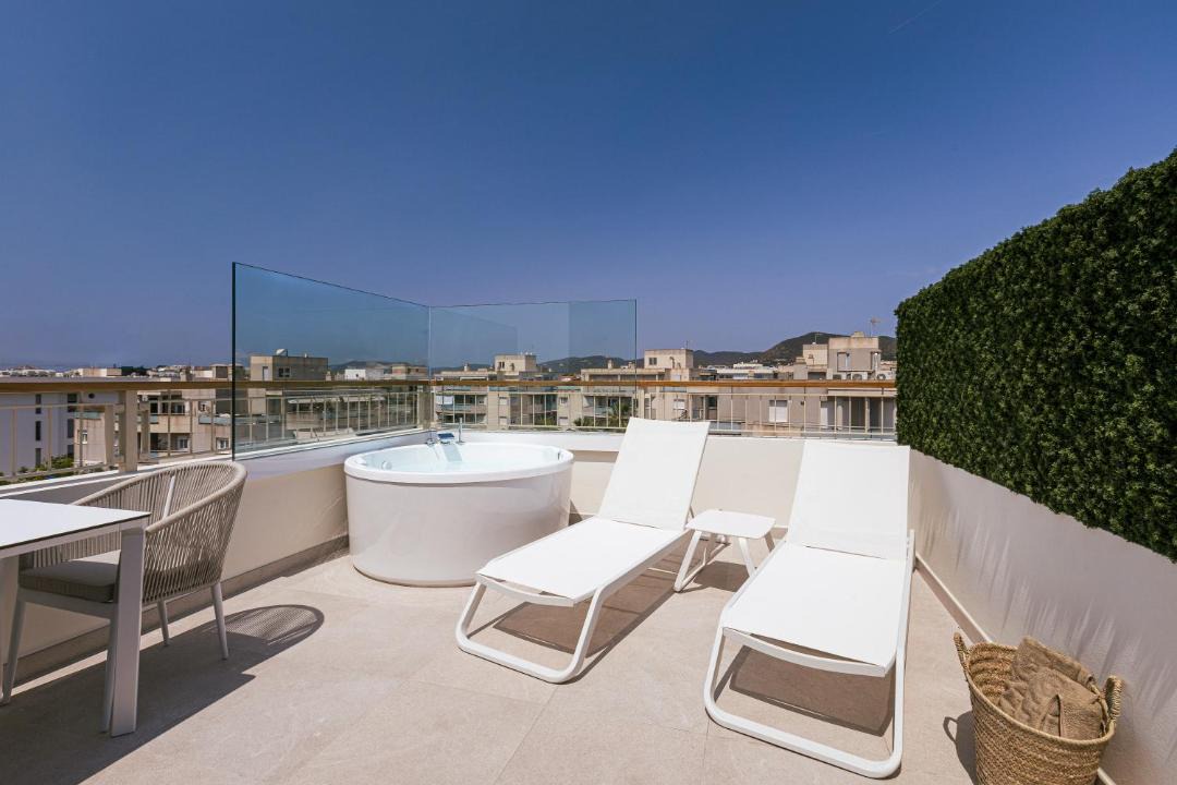 Photo of Patio Balcony in Figueretas