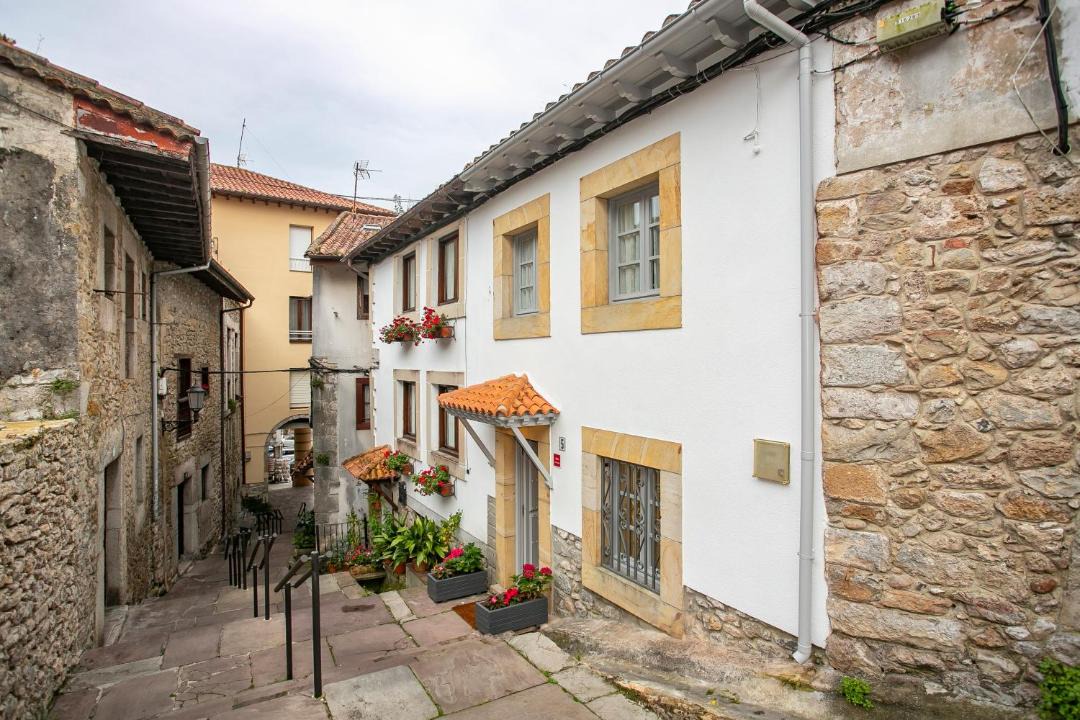 Photo of Buildings in San Vicente de la Barquera