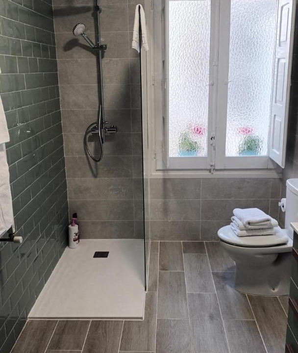 Photo of Bathroom in Haro