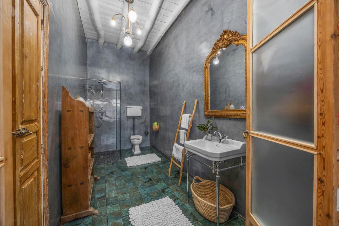 Photo of Bathroom in Higuera de la Sierra