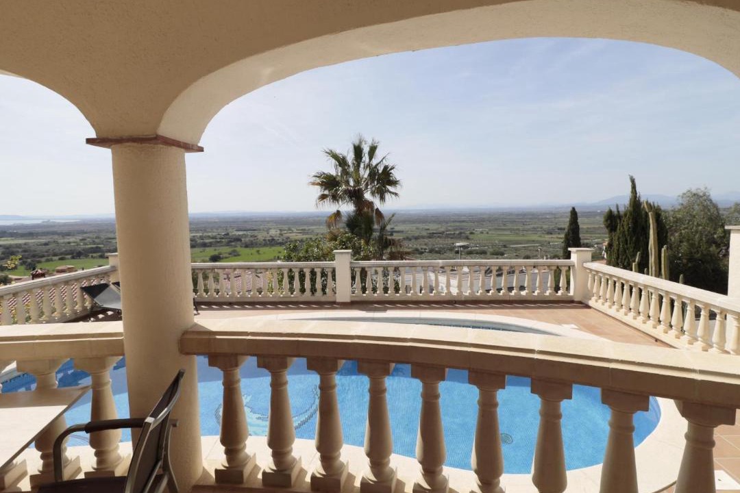 Photo of Patio Balcony in El Mas Isaac