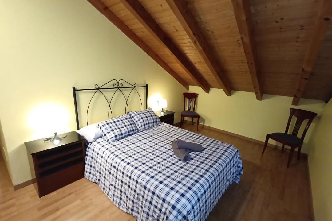 Photo of Bedroom in Parres