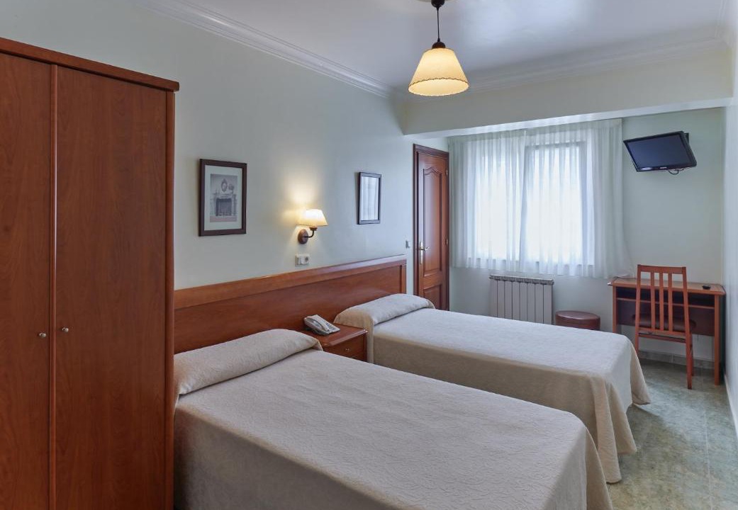 Photo of Bedroom in Naron
