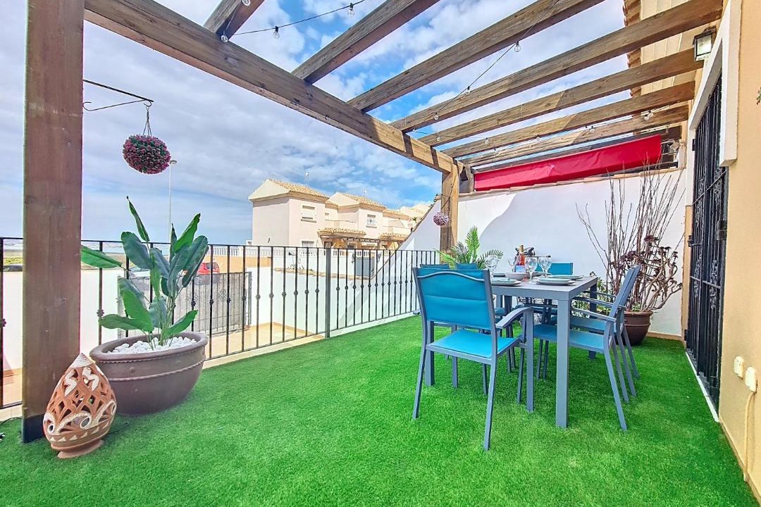 Photo of Patio Balcony in El Carmoli
