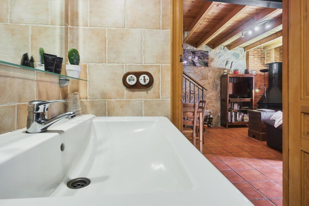 Photo of Bathroom in Benllera