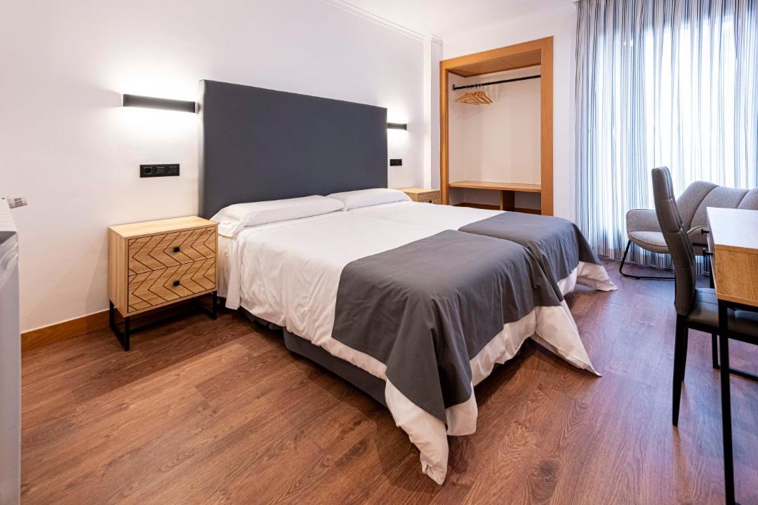 Photo of Bedroom in Almadrones