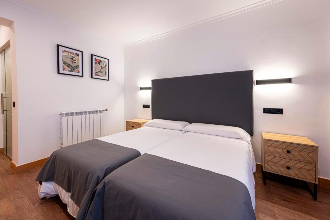 Photo of Bedroom in Almadrones