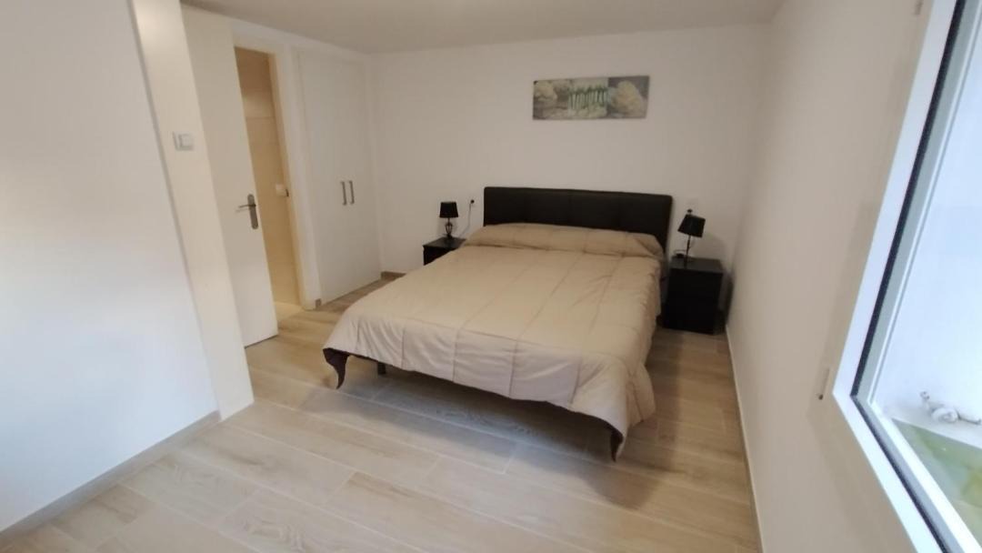 Photo of Bedroom in Roses Town Center