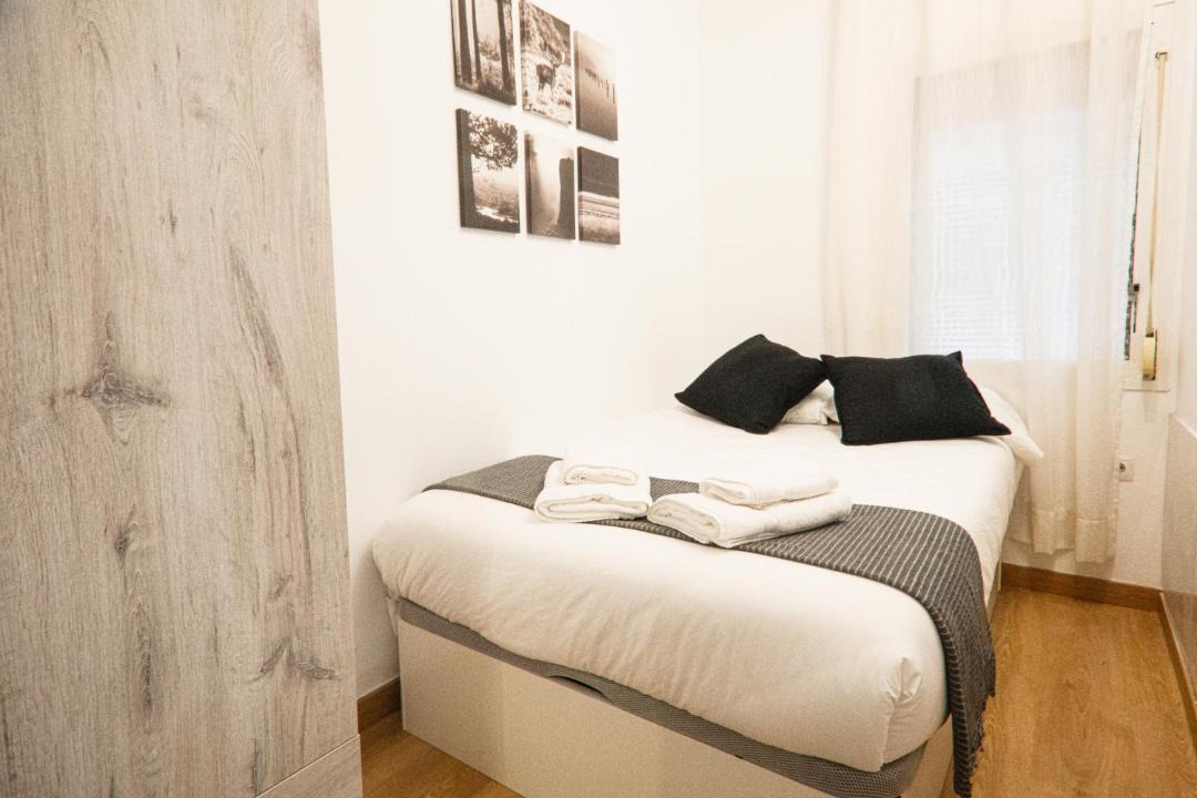 Photo of Bedroom in El Poble-sec