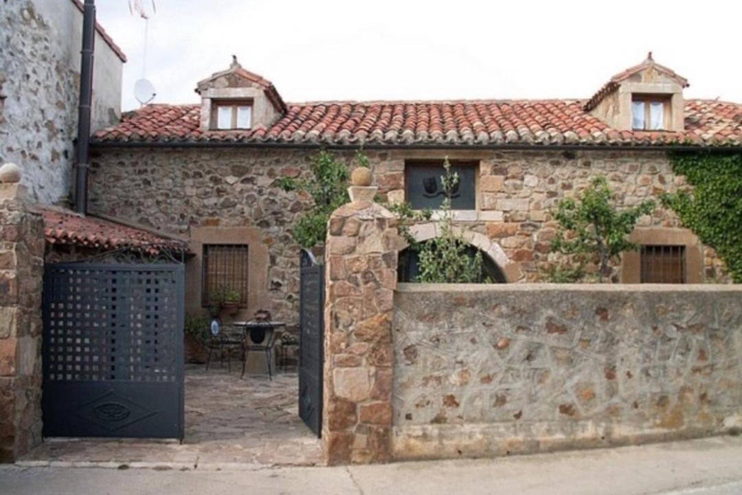 Photo of Others in Almajano