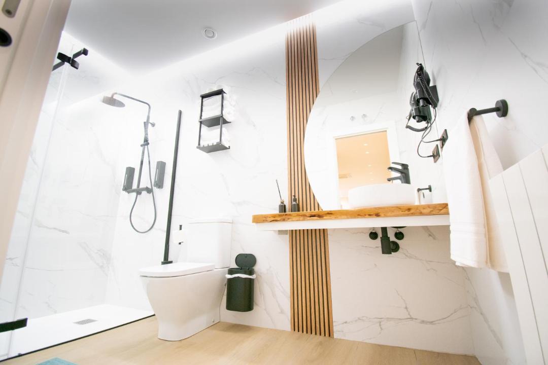 Photo of Bathroom in Logrono City Centre