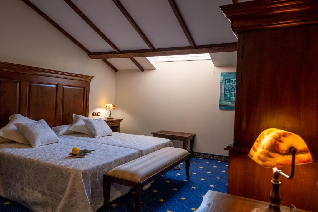 Photo of Bedroom in Naron