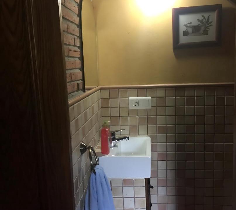 Photo of Bathroom in Celis
