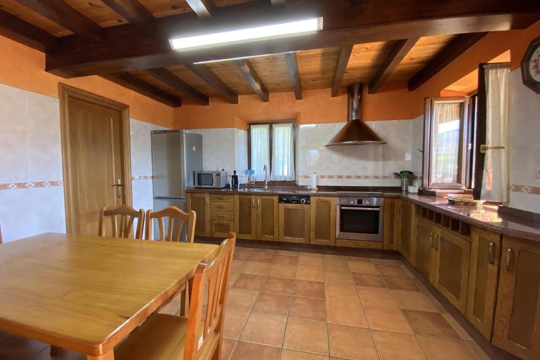 Photo of Kitchen in Parres