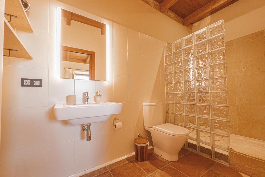 Photo of Bathroom in Porqueres