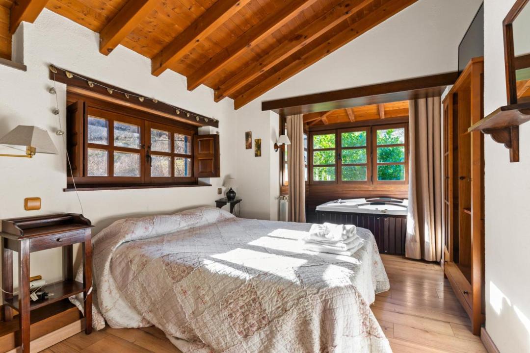 Photo of Bedroom in Quiros