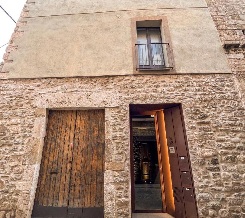 Photo of Others in Besalu