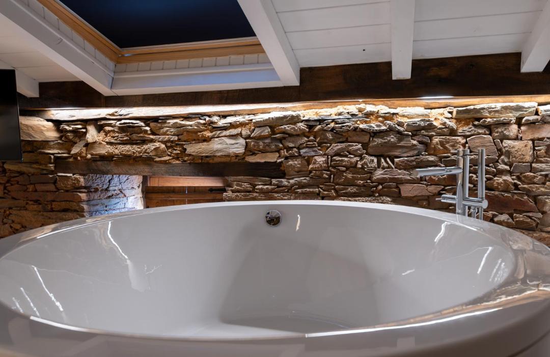 Photo of Bathroom in Larouco