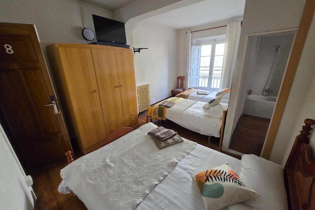 Photo of Bedroom in Haro