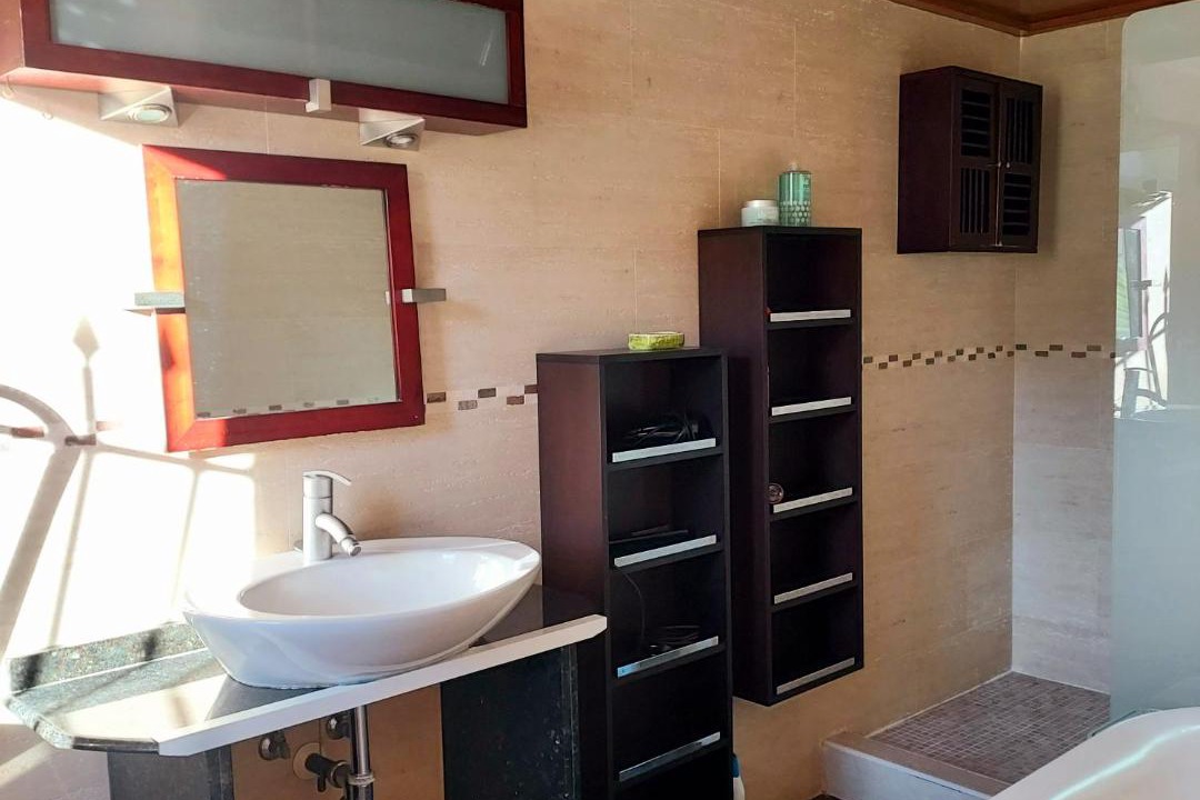 Photo of Bathroom in Turre