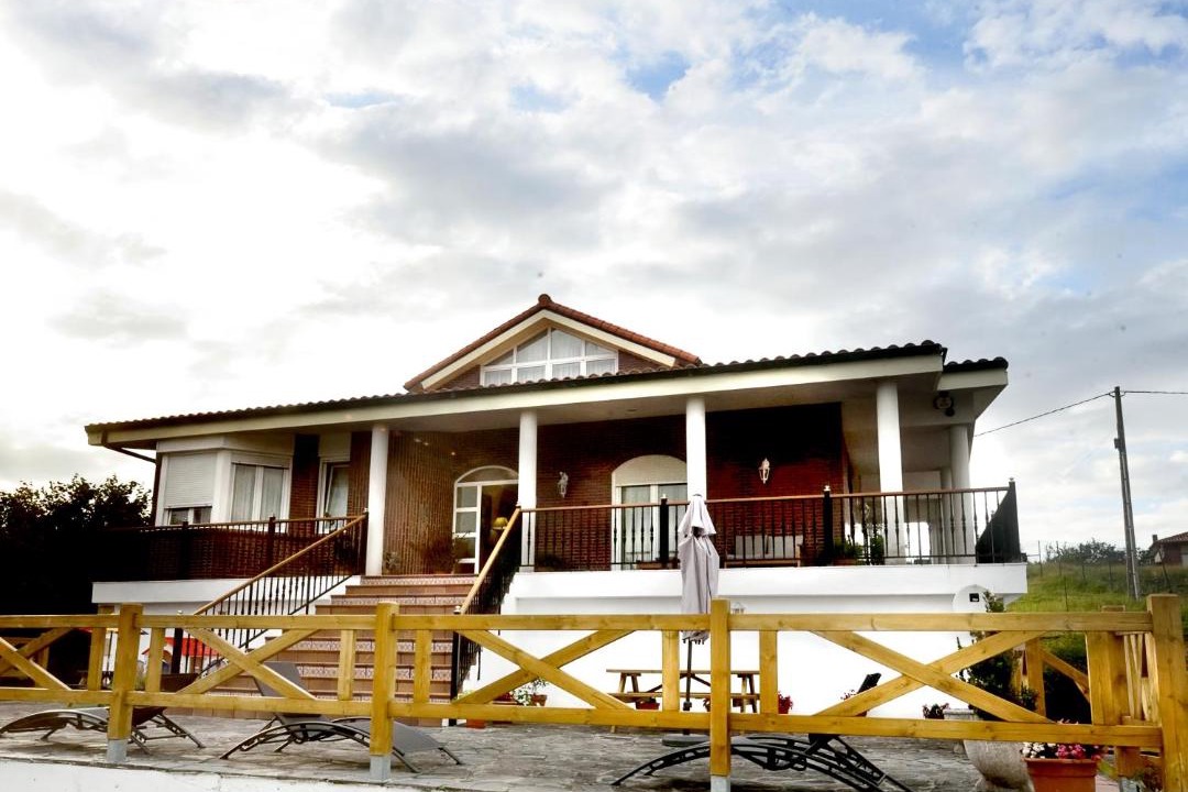 Photo of Buildings in Queveda