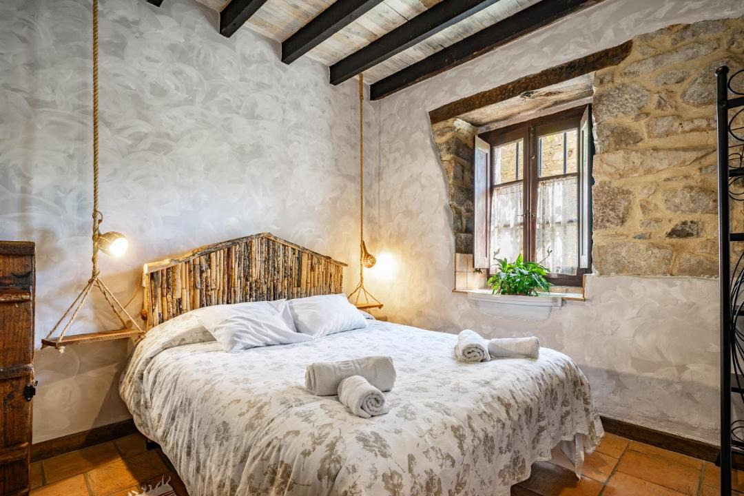 Photo of Bedroom in Penamellera Alta