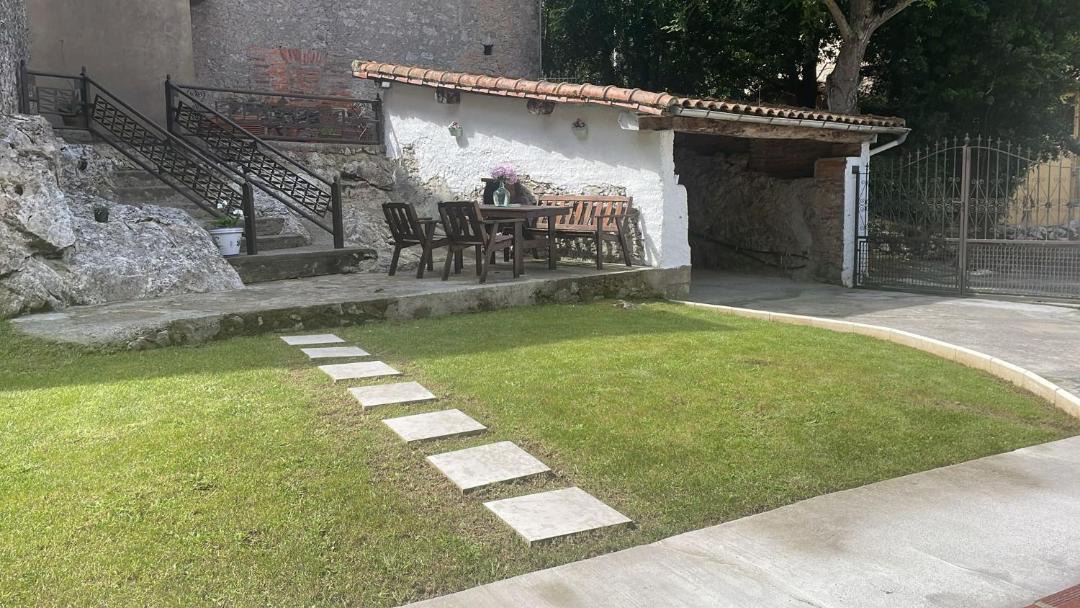 Photo of Buildings in Camango