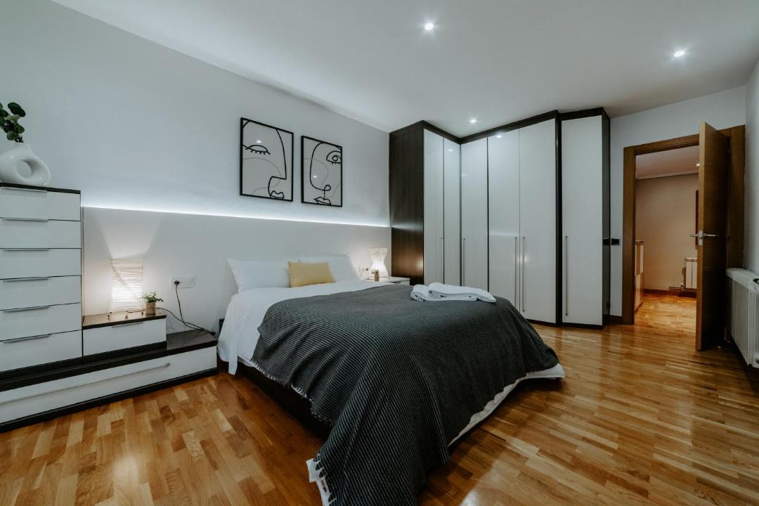 Photo of Bedroom in Logrono City Centre