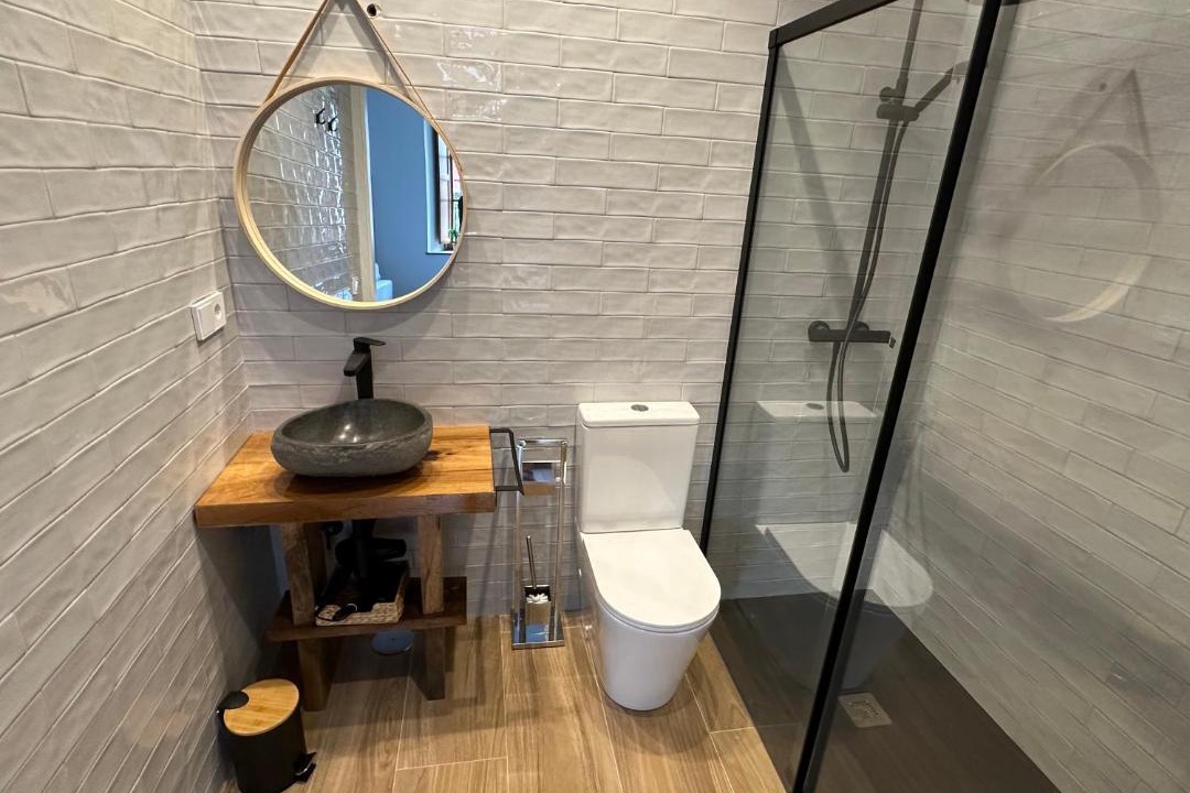 Photo of Bathroom in Panes