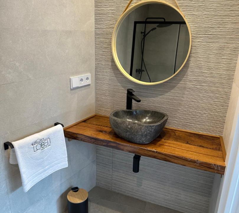 Photo of Bathroom in Panes