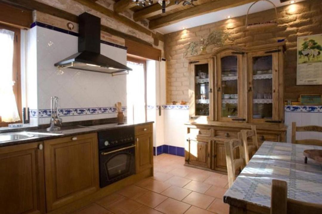 Photo of Kitchen in Canalejas de Penafiel
