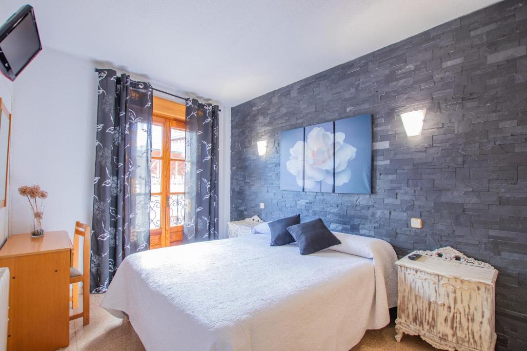 Photo of Bedroom in Cogolludo