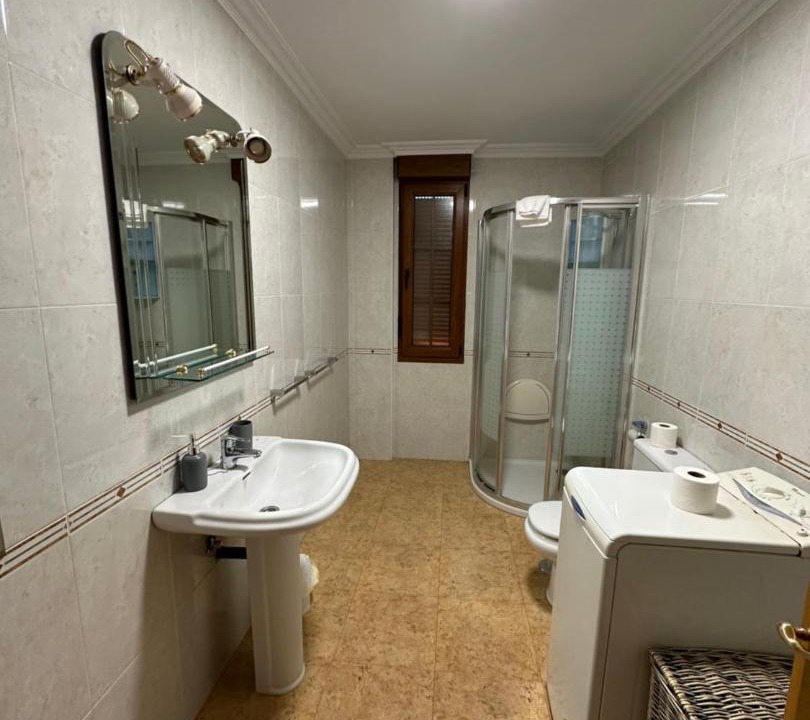 Photo of Bathroom in Canedo