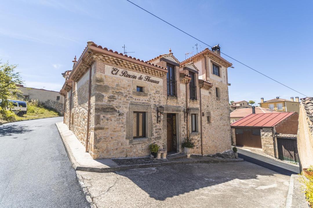 Photo of Buildings in Moral de Hornuez