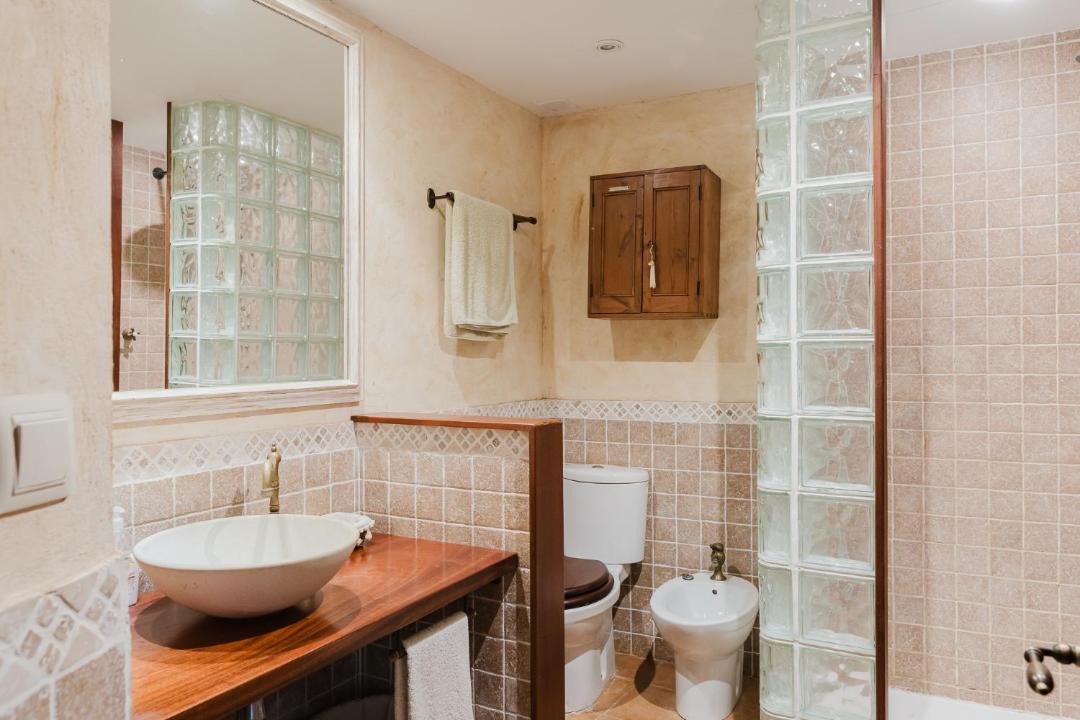 Photo of Bathroom in Pals