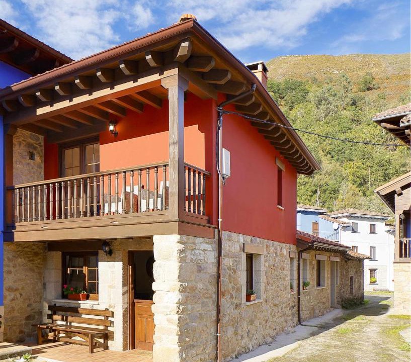 Photo of Buildings in Pilona