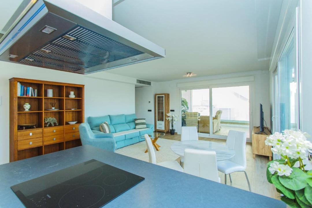 Photo of Livingroom in Los Altos